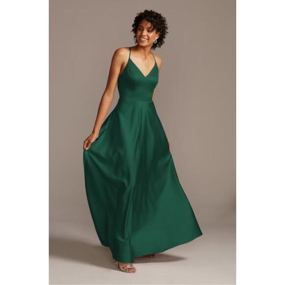 💚 David’s Bridal Satin A-Line Bridesmaid Dress – Juniper, Size 22 (NWT) 💚 - Picture 2 of 7